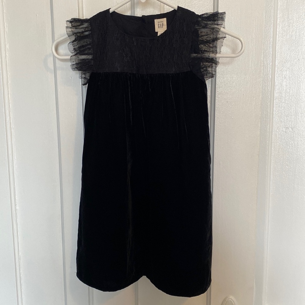 GAP girls black dress, size 5